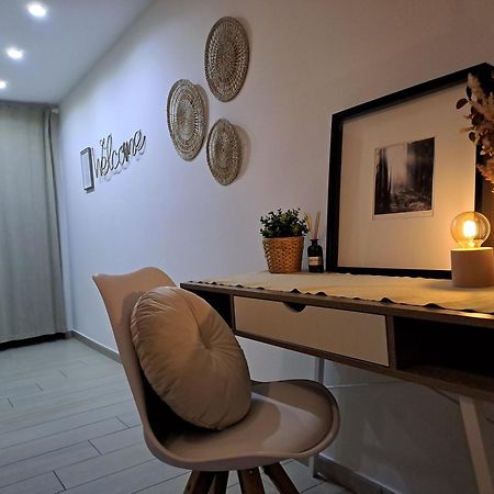 Fiumicino Airport Sunflower Room Экстерьер фото