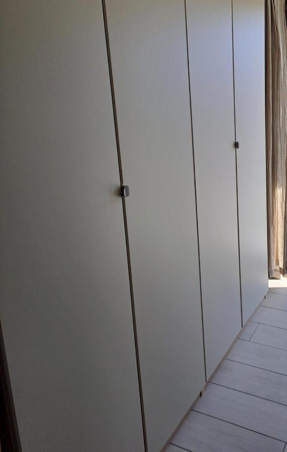 Fiumicino Airport Sunflower Room Экстерьер фото