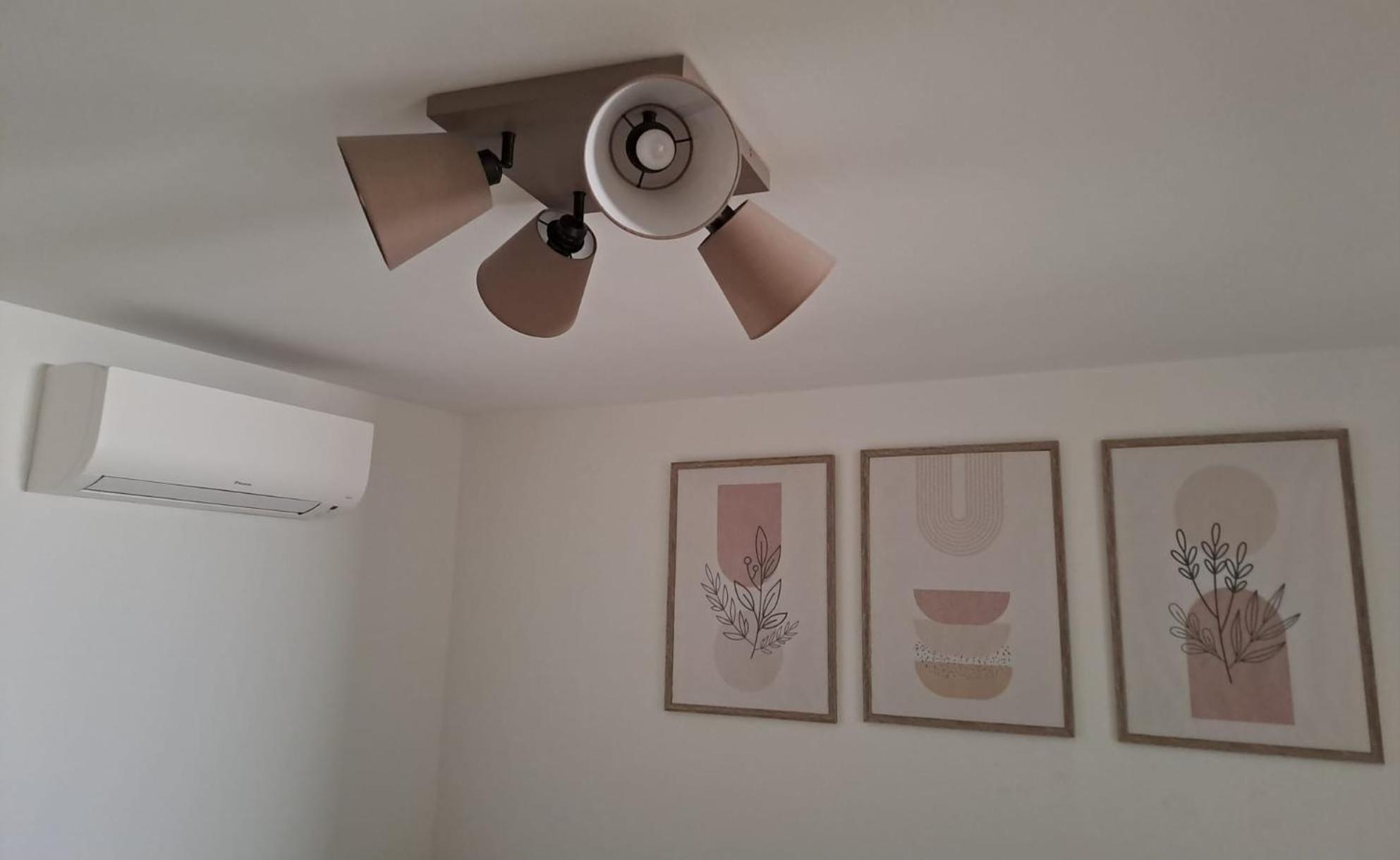 Fiumicino Airport Sunflower Room Экстерьер фото