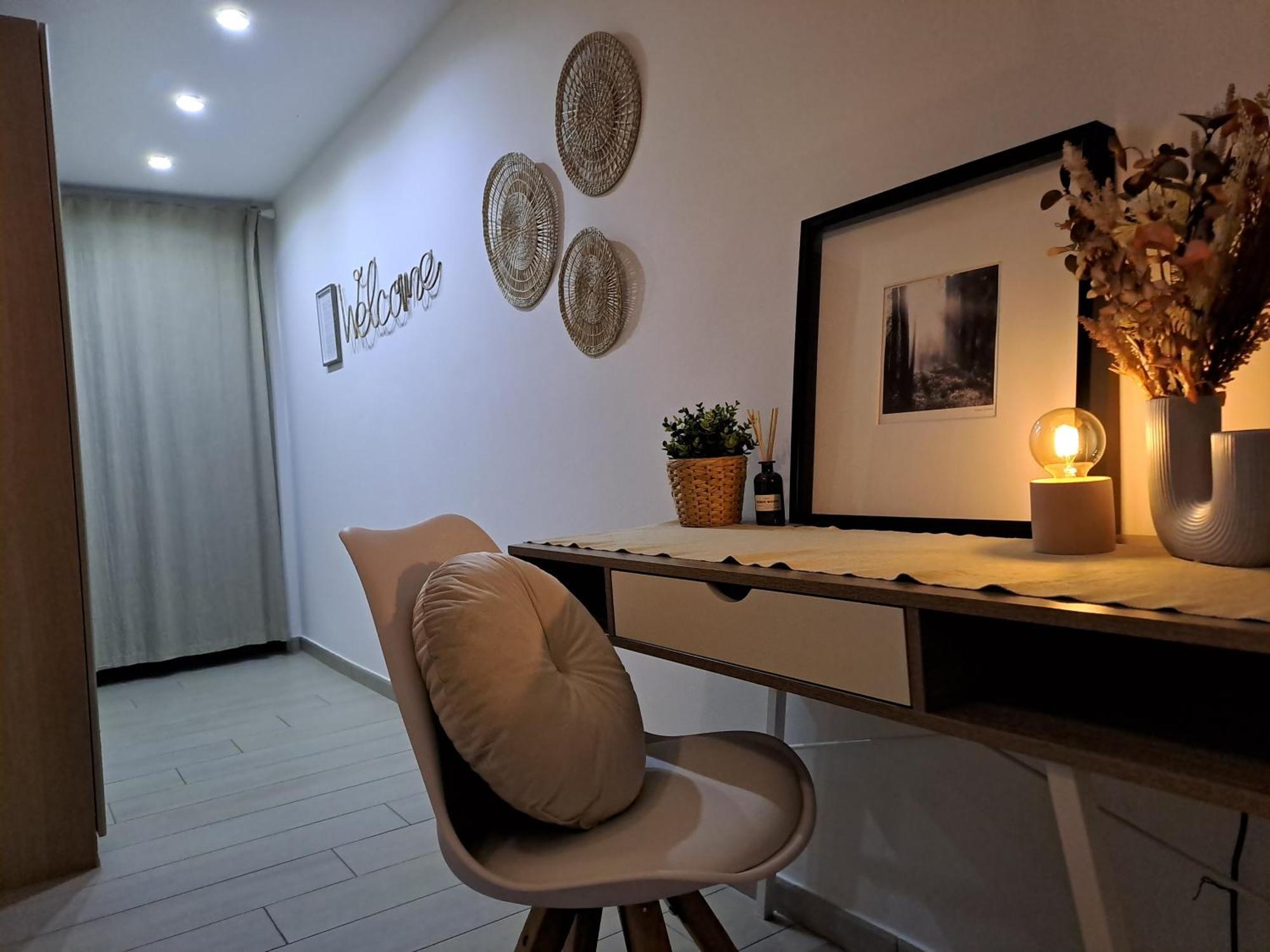 Fiumicino Airport Sunflower Room Экстерьер фото