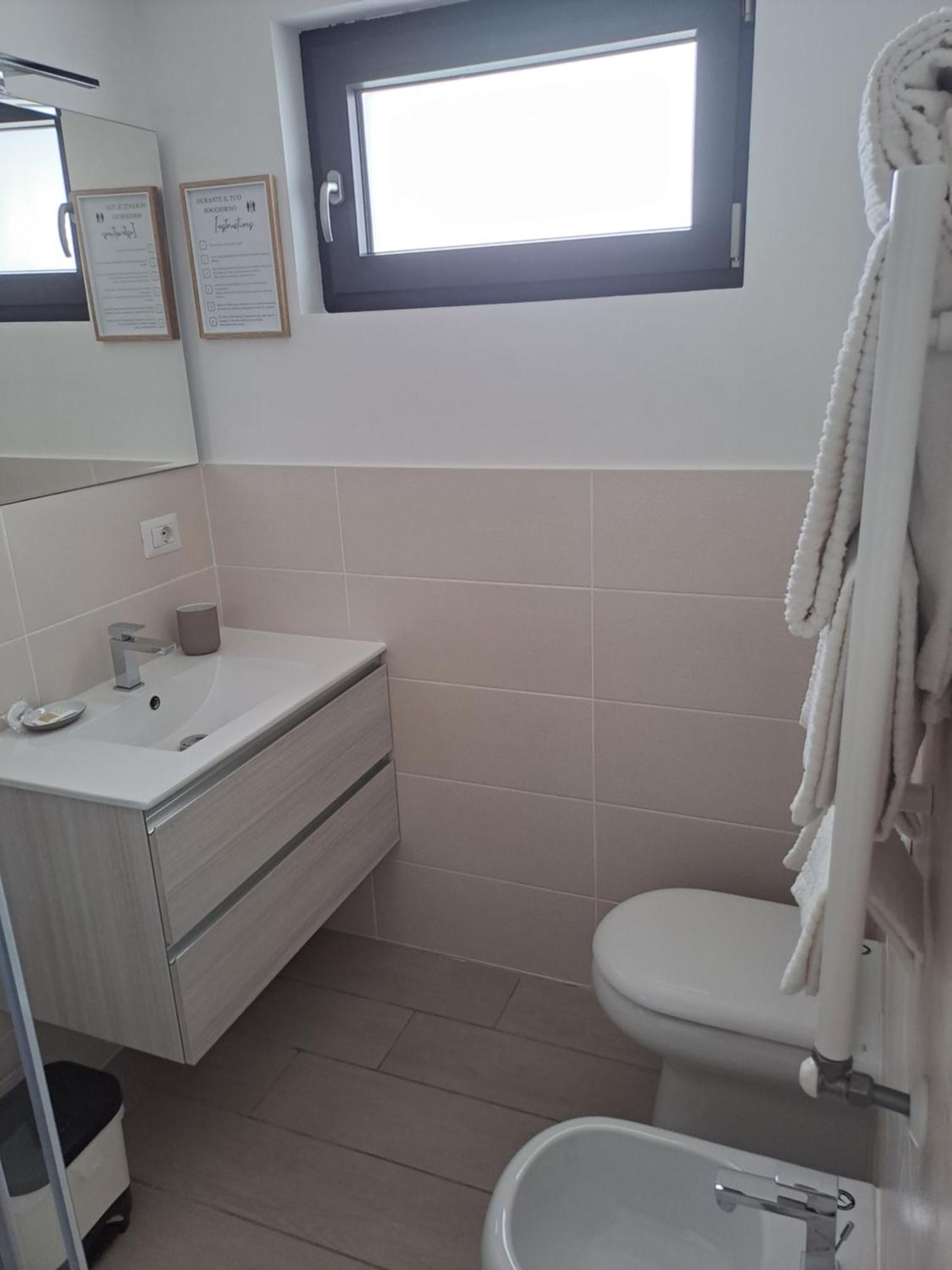 Fiumicino Airport Sunflower Room Экстерьер фото
